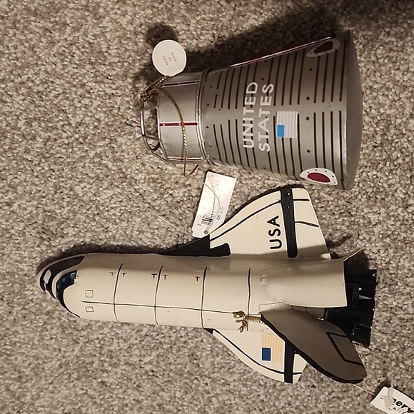 NWT set of 2 discontinued metal rocket space ornaments - Picture 1 of 14